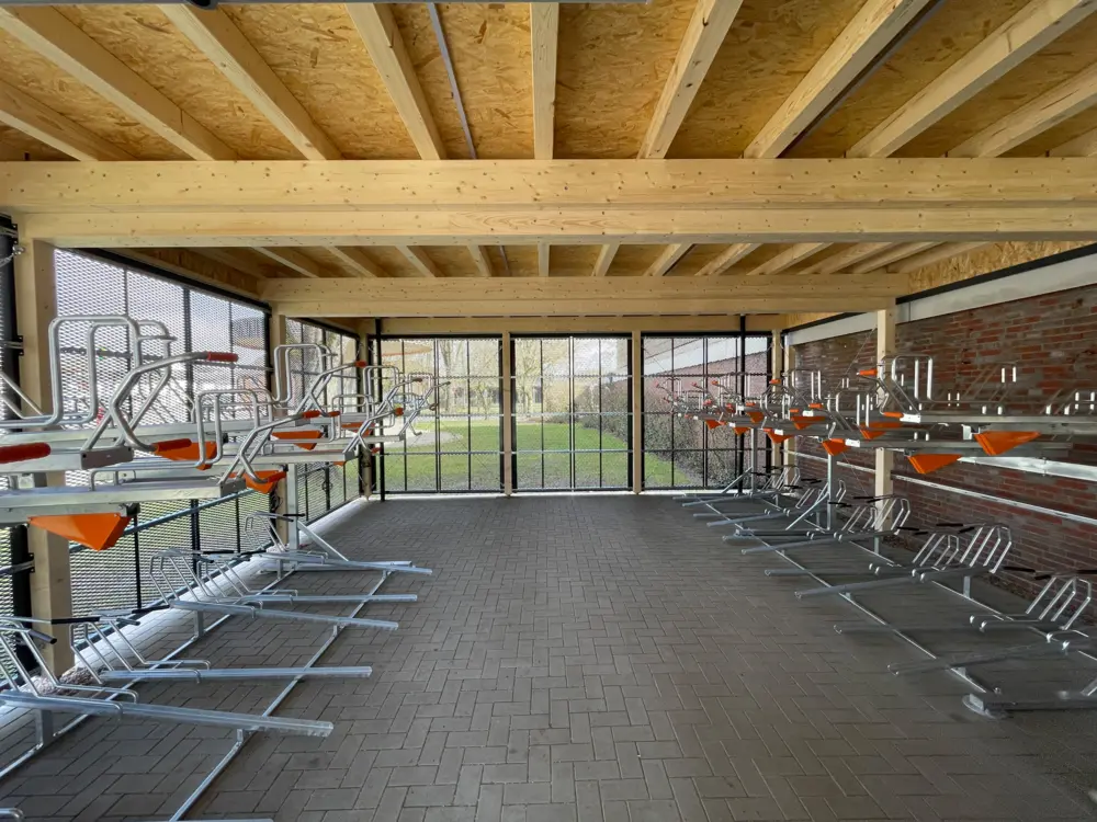 Innenansicht mit Doppelstockparker